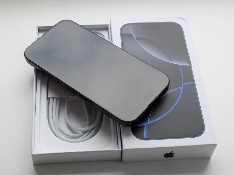iPhone 16 Pro 256GB Černá